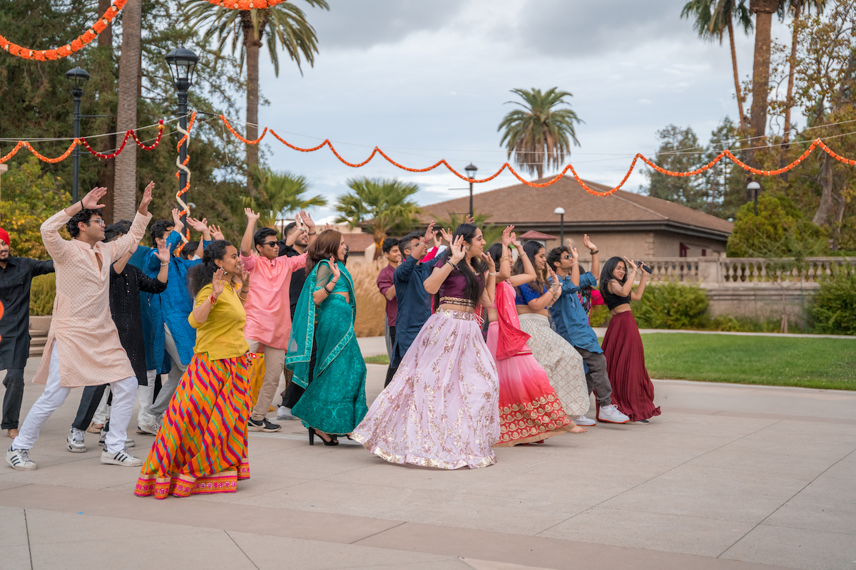 Diwali dancers in colorful clothes